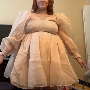 NWT Selkie Puff dress